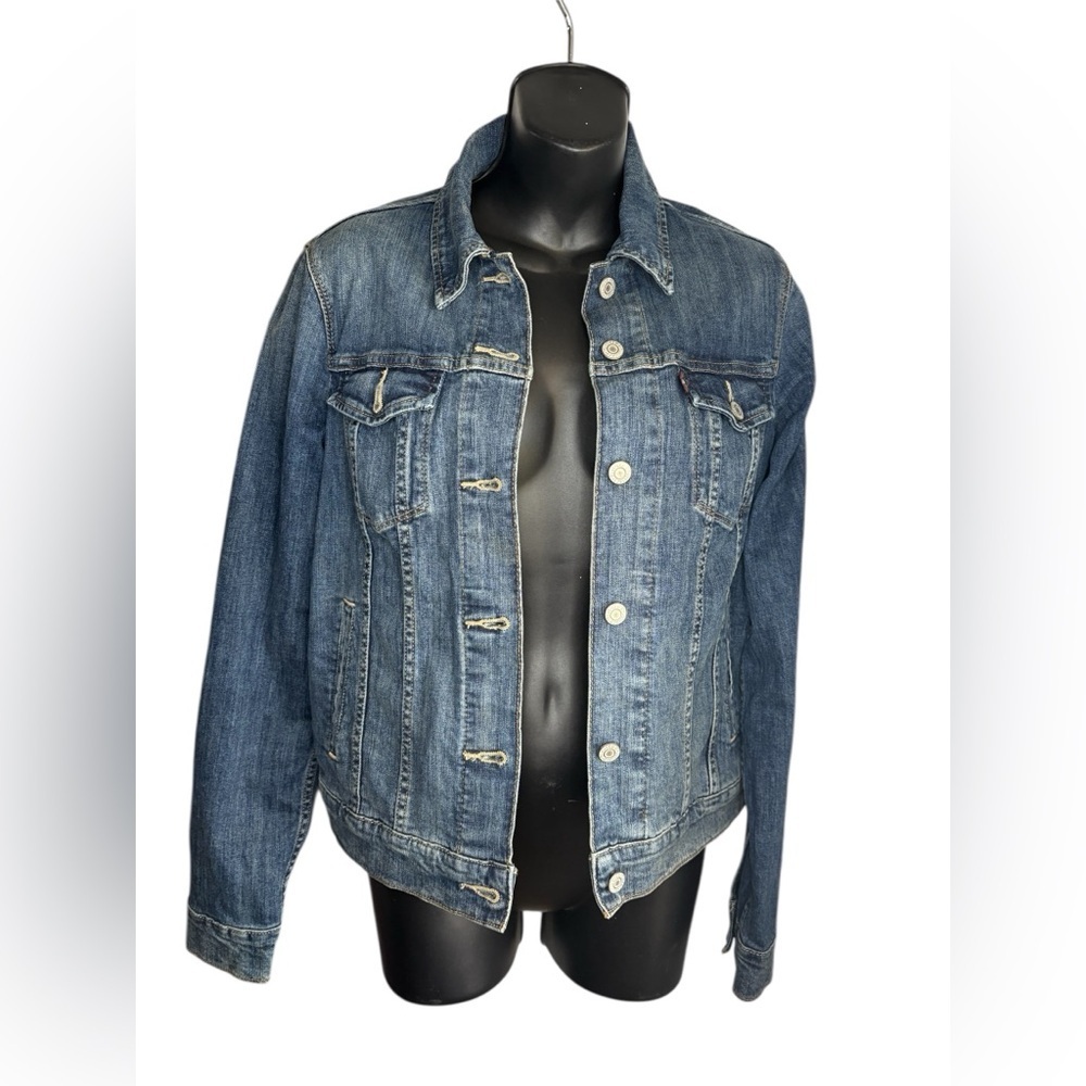 Levis womens Original Trucker Medium
Wash denim Jean jacket sz M preloved - Picture 6 of 12